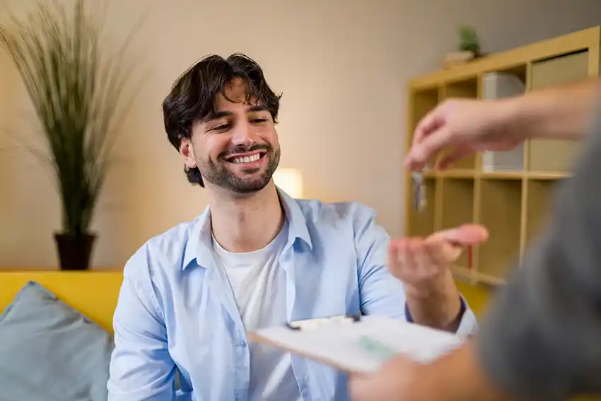 Les jeunes qui ne disposent pas de réserves d’épargne considérables, comment peuvent-ils acheter leur première maison ou premier appartement?