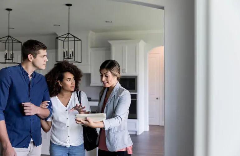 Je eerste woning verhuren en een nieuwe kopen: waarop moet je letten?