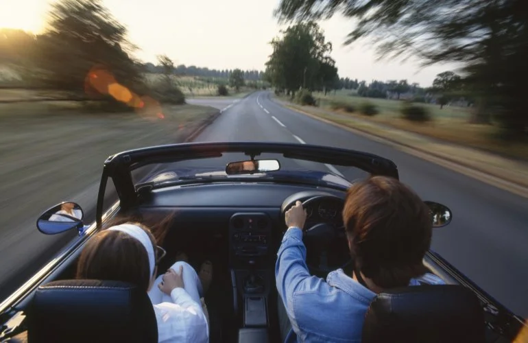 Check-list : les nouvelles règles à connaître avant de partir en vacances en voiture cet été